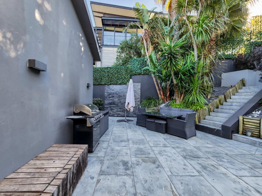 4 Bedroom Property for Sale in Tamboerskloof Western Cape